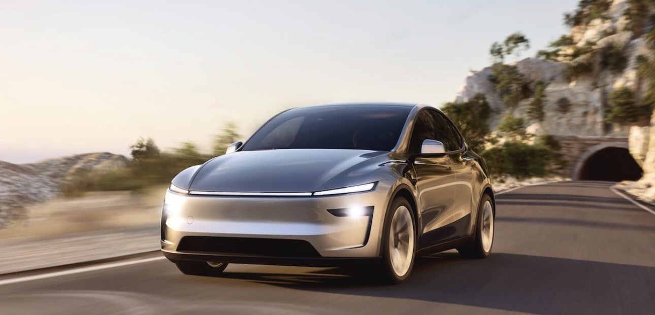 Tesla Model Y 2024 – Long Range Electric SUV