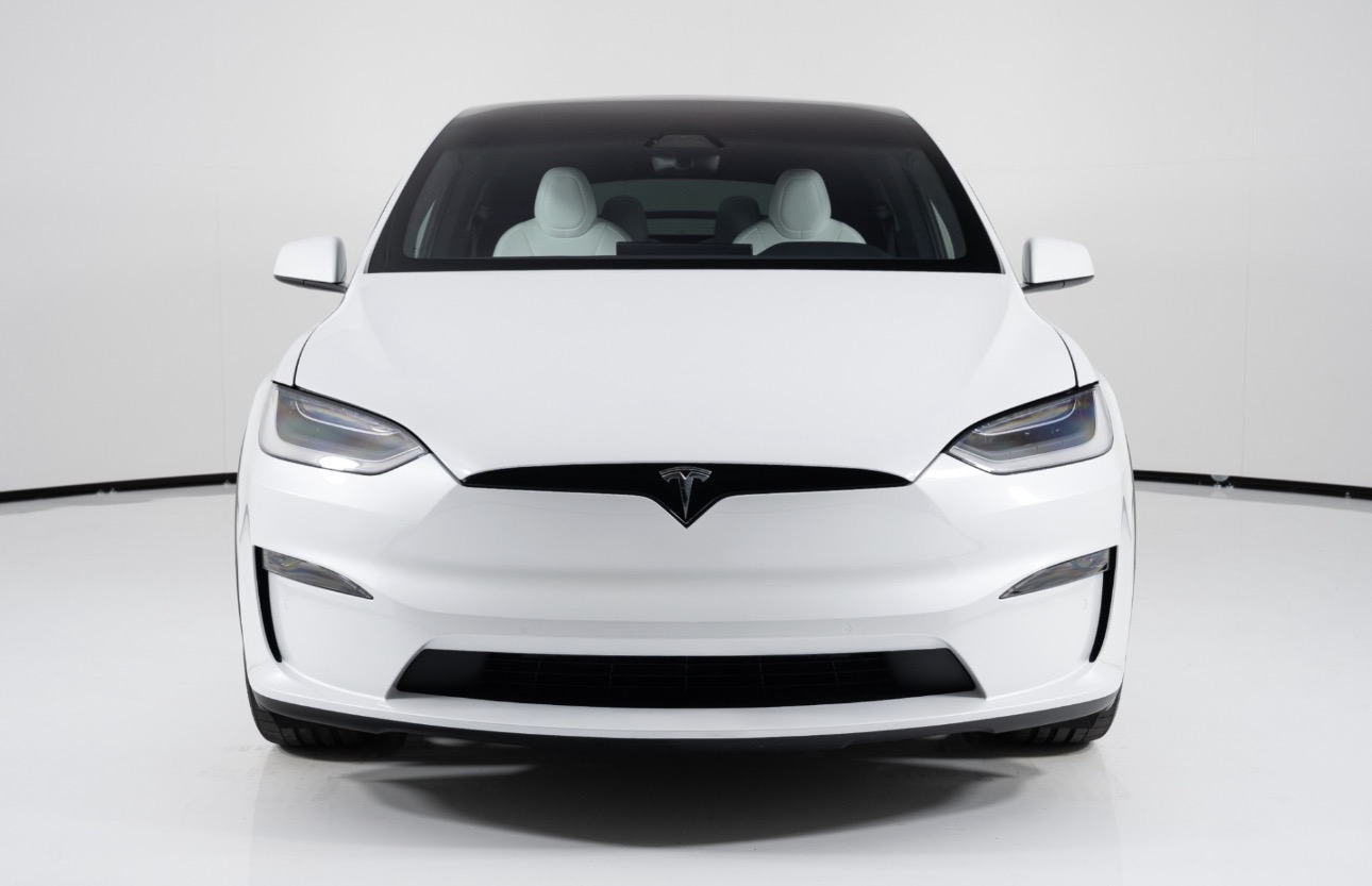 Tesla Model X Plaid 2024 – Tri Motor AWD | Ultra-Performance Electric SUV